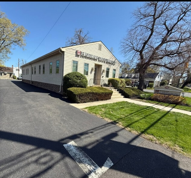 Primary Photo Of 2426 Nottingham Way, Hamilton Freestanding For Sale