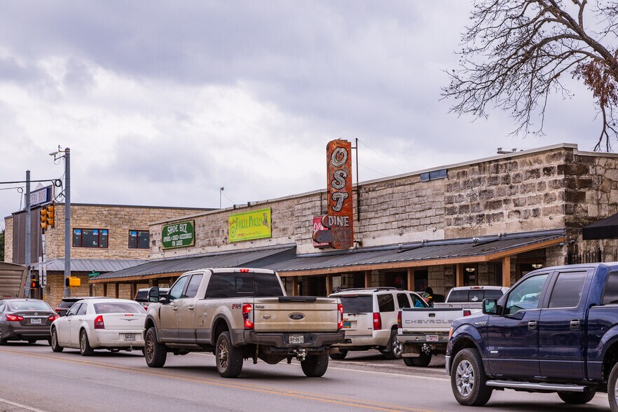 More Photos Of 311 Main St, Bandera Restaurant For Sale