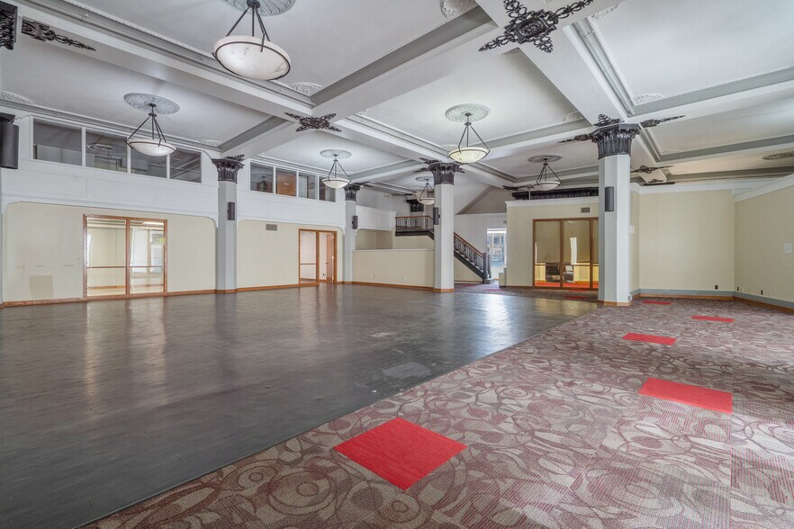 More Photos Of 344 W Genesee St, Syracuse Loft Creative Space For Lease