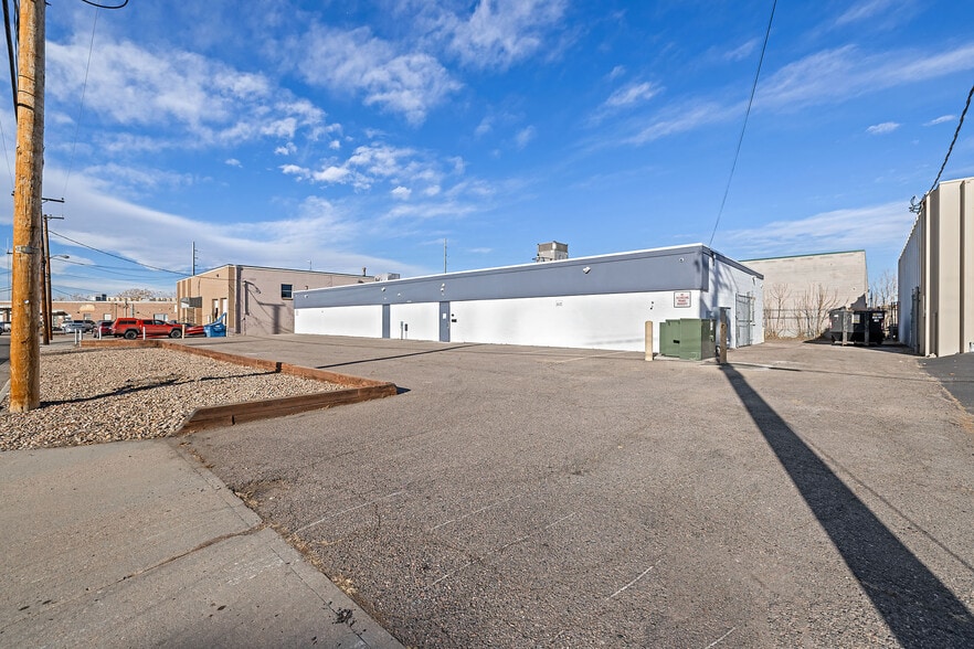 More Photos Of 4905 E 41st Ave, Denver Warehouse For Sale