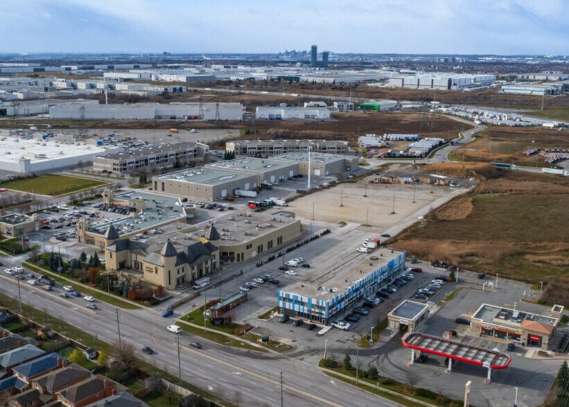 More Photos Of 8440 Hwy-27, Vaughan Flex For Sale