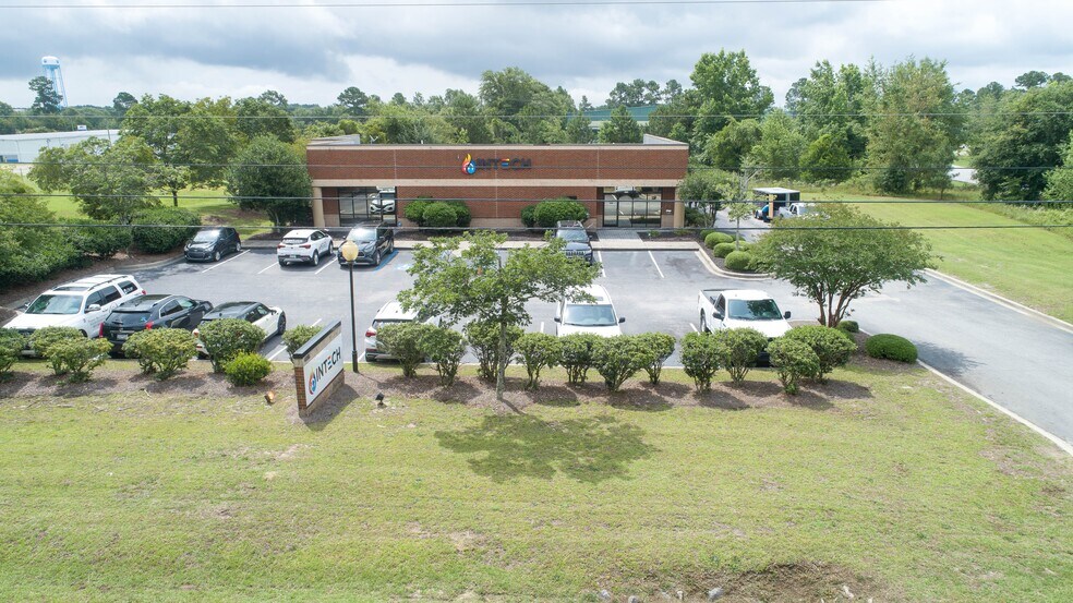 More Photos Of 475 Industrial Dr, Lexington Showroom For Sale