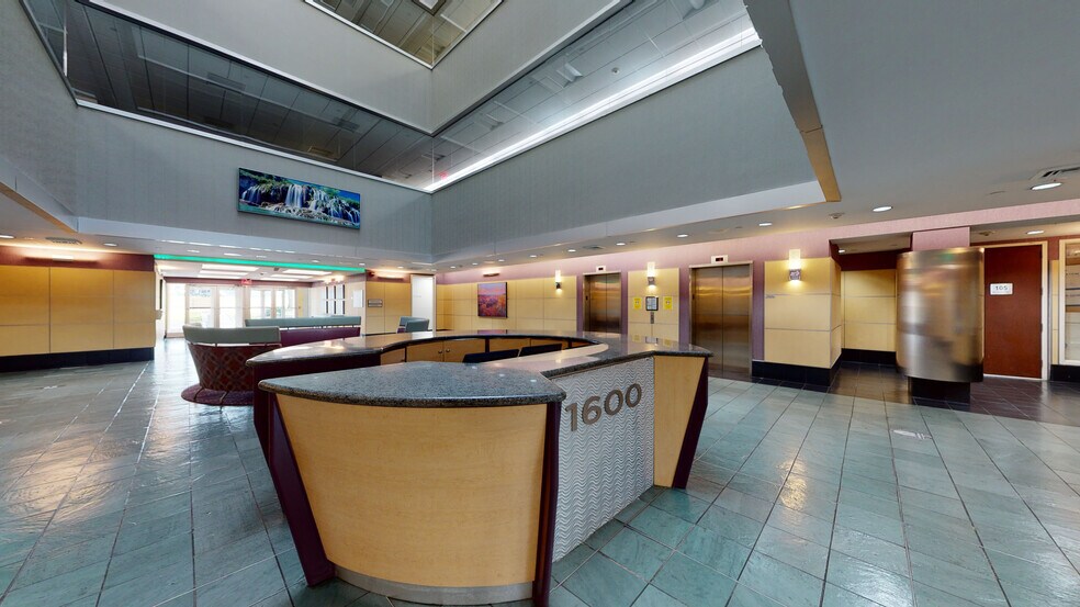 More Photos Of 1600 Stewart Ave, Westbury Medical For Lease