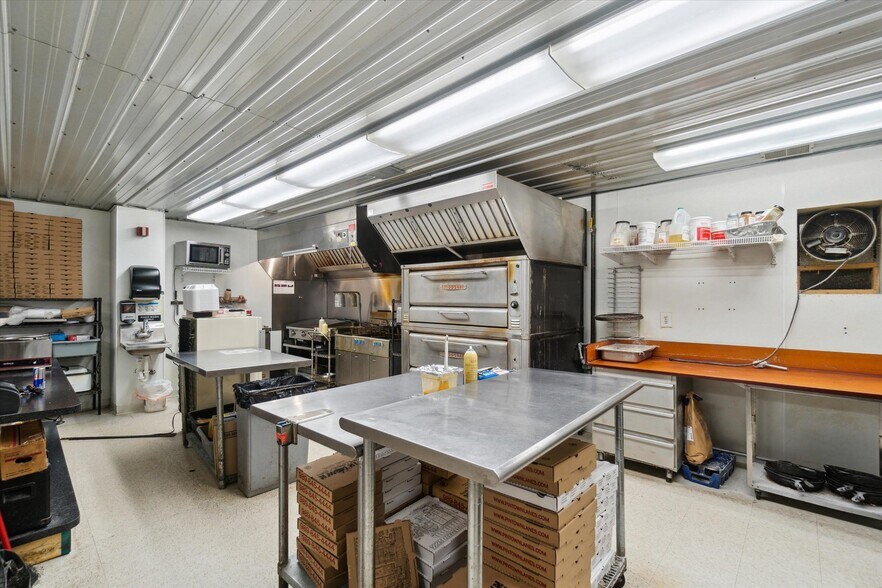 More Photos Of 142 N Saginaw St, Chesaning Bowling Alley For Sale