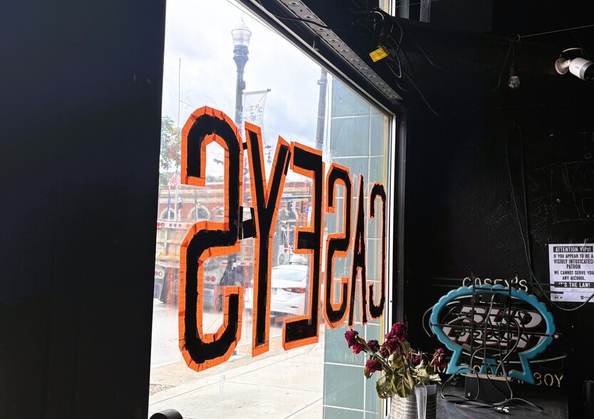 More Photos Of 1811 E Carson St, Pittsburgh Bar For Sale