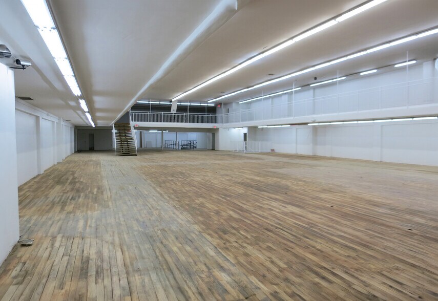 More Photos Of 2700 N Broadway, Los Angeles Freestanding For Sale