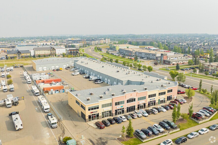 More Photos Of 2903 Kingsview Blvd SE, Airdrie Showroom For Sale