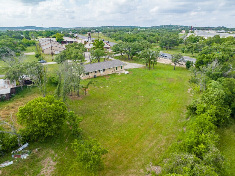 More Photos Of 101 Retha Dr, Dripping Springs Specialty For Sale