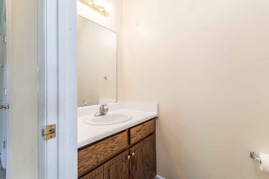 More Photos Of 1533 Woodard St, Valdosta Apartments For Sale