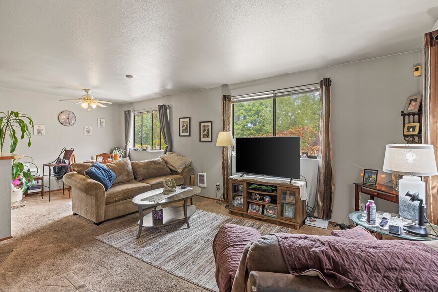 More Photos Of 13004 33rd Ave S, Tukwila Apartments For Sale