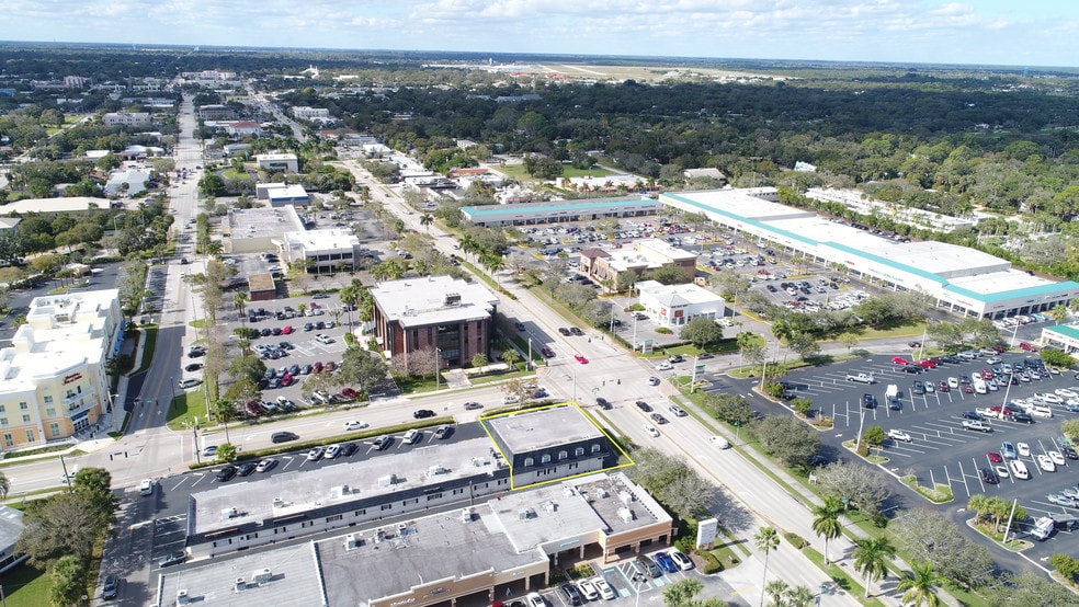More Photos Of 2080 6th Ave, Vero Beach Storefront Retail Office For Lease