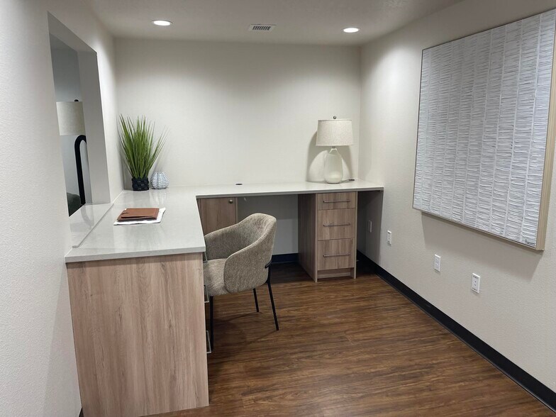 More Photos Of 1107 W Ironwood Dr, Coeur d'Alene Office For Lease