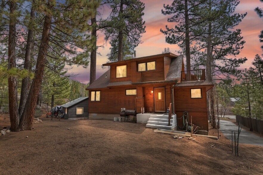 More Photos Of 39128 N Shore Dr, Fawnskin Specialty For Sale