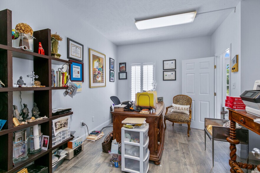 More Photos Of 407 Orchard Park, Ridgeland Office Residential For Sale