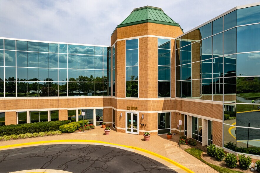 More Photos Of 21515 Ridgetop Cir, Dulles Town Center Office For Lease
