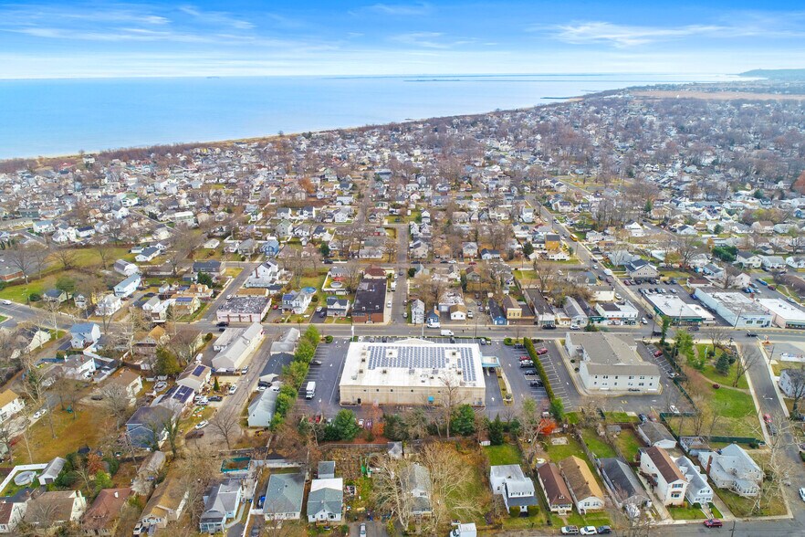 More Photos Of 199-201 Main St, Keansburg Bank For Lease