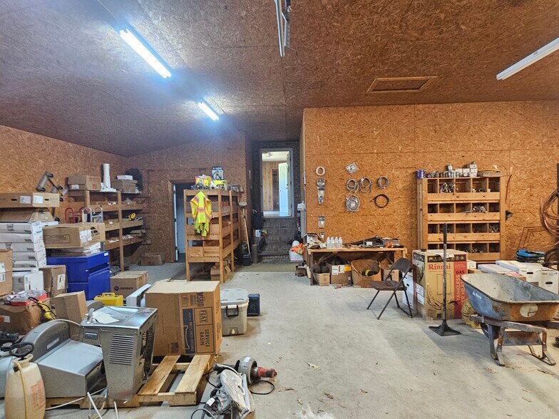 More Photos Of 301 Ramblin Rd, West Columbia Office For Sale