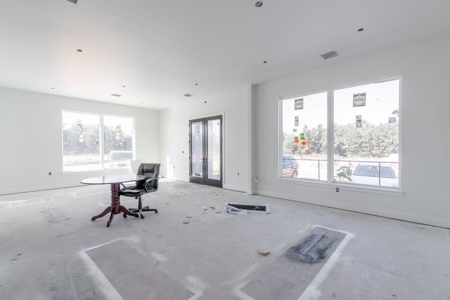 More Photos Of 3165 N Sooner Rd, Edmond Office For Sale