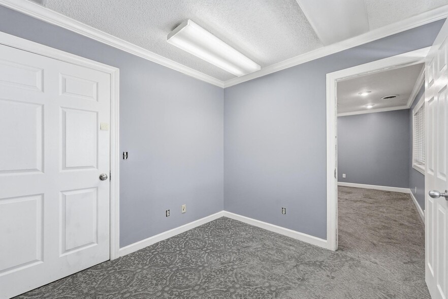More Photos Of 12-16 Westwoods Dr, Liberty Office For Sale
