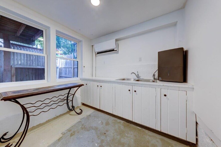 More Photos Of 313 Main St, Wellfleet Storefront Retail Residential For Sale