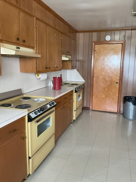 More Photos Of 10164 E Gretna Rd, Gretna Religious Facility For Sale