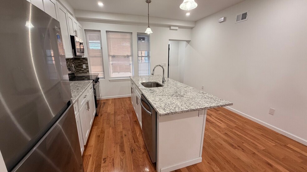 More Photos Of 5352 Cedar Ave, Philadelphia Apartments For Sale