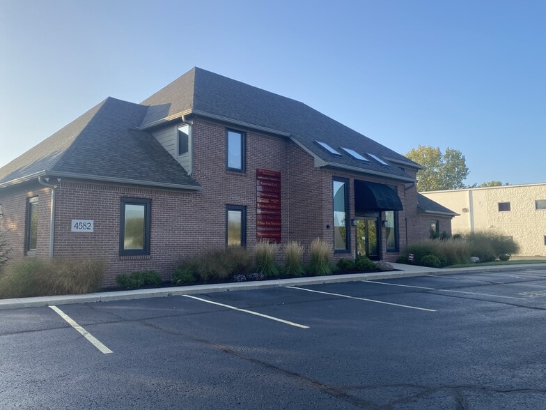 Primary Photo Of 4582 Northwest Plaza West Dr, Zionsville Office For Lease