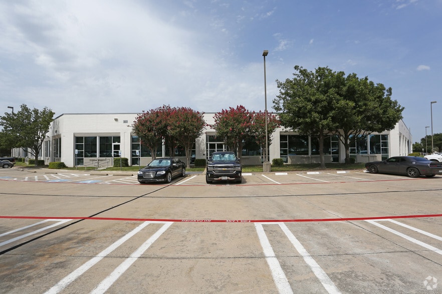 More Photos Of 2240 Campbell Creek Blvd, Richardson Unknown For Lease