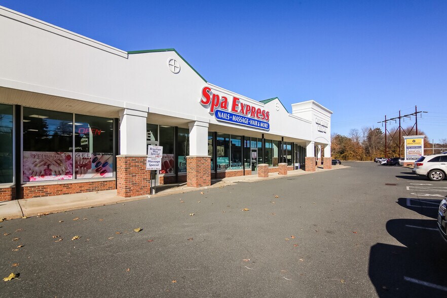 More Photos Of 425 Talcottville Rd, Vernon Freestanding For Lease