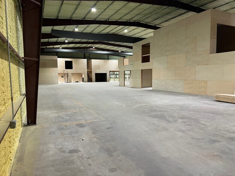 More Photos Of 3445 SW 6th St, Ocala Manufacturing For Lease