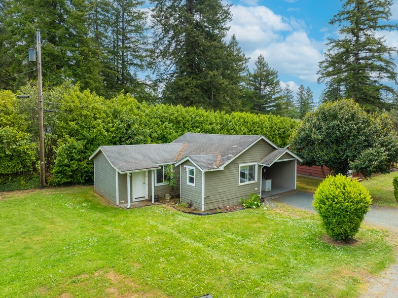 More Photos Of 498 W Central Blvd, Coquille Self Storage For Sale
