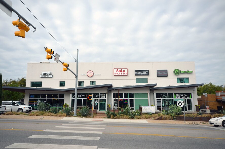More Photos Of 2110 S Lamar Blvd S, Austin Storefront For Lease