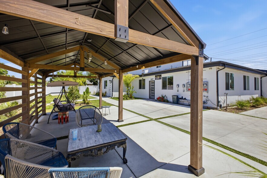 More Photos Of 18853 Saticoy St, Reseda Apartments For Sale