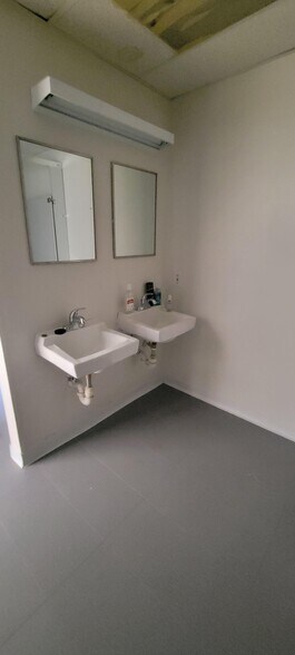 More Photos Of 3949 Evans Ave, Fort Myers Medical For Sale