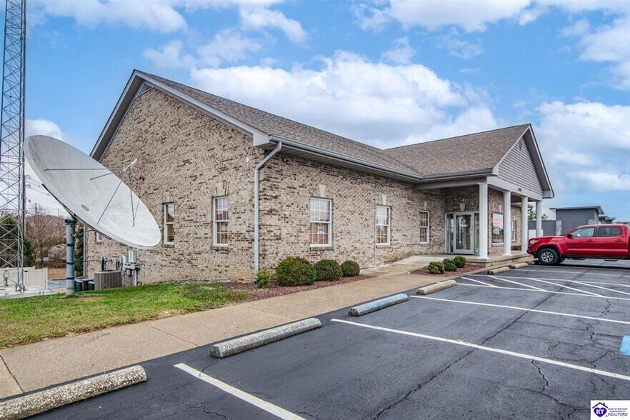 More Photos Of 2608 Ring Rd, Elizabethtown Office For Sale