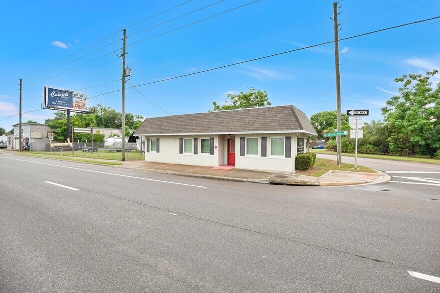 More Photos Of 3101 N Orange Blossom Trl, Zellwood Restaurant For Sale