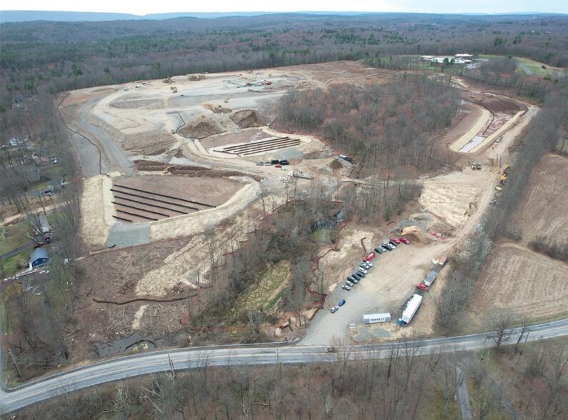 More Photos Of 246 Warner rd, Tannersville Warehouse For Lease