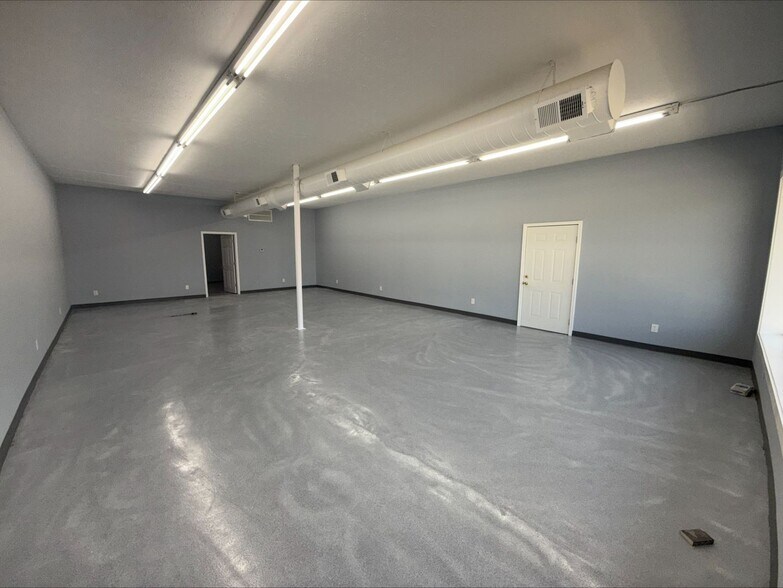 More Photos Of 128 E Morris Blvd, Morristown General Retail For Lease