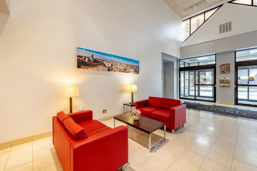More Photos Of 520 S 2nd St, Springfield Apartments For Sale