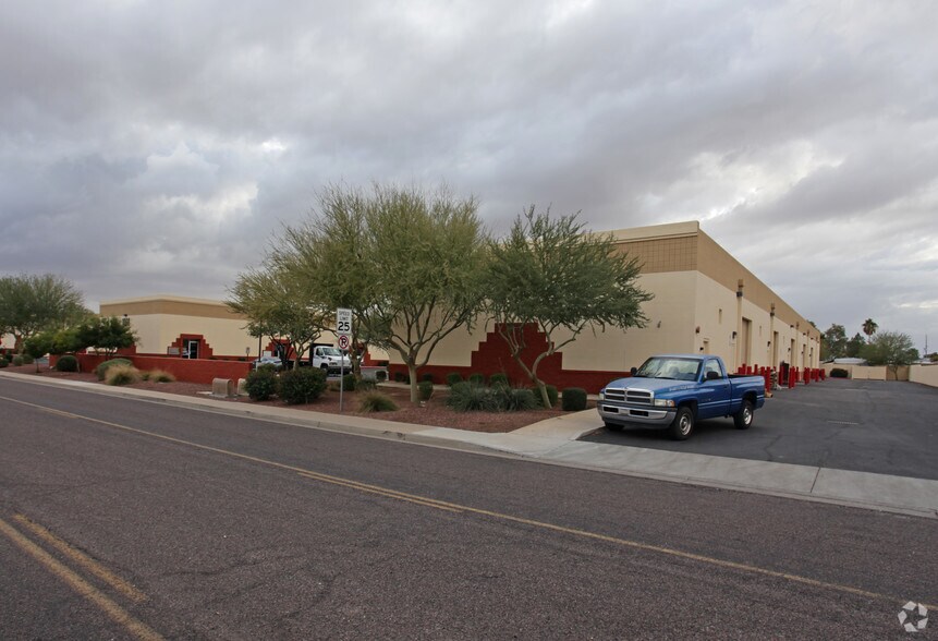 More Photos Of 1060 N Eliseo Felix Jr Way, Avondale Warehouse For Lease