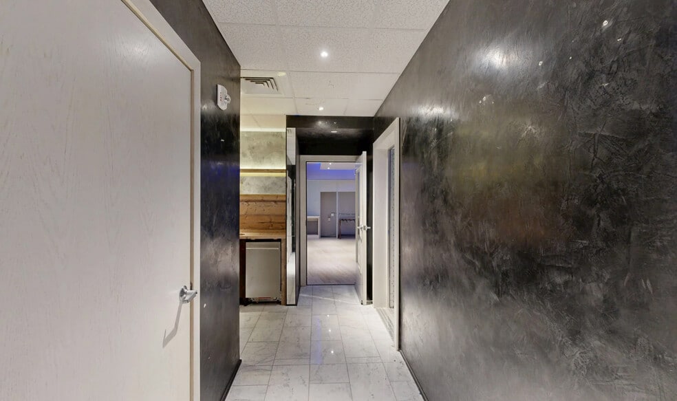 Primary Photo Of 1111 Kane Concourse, Bay Harbor Islands Loft Creative Space For Sale