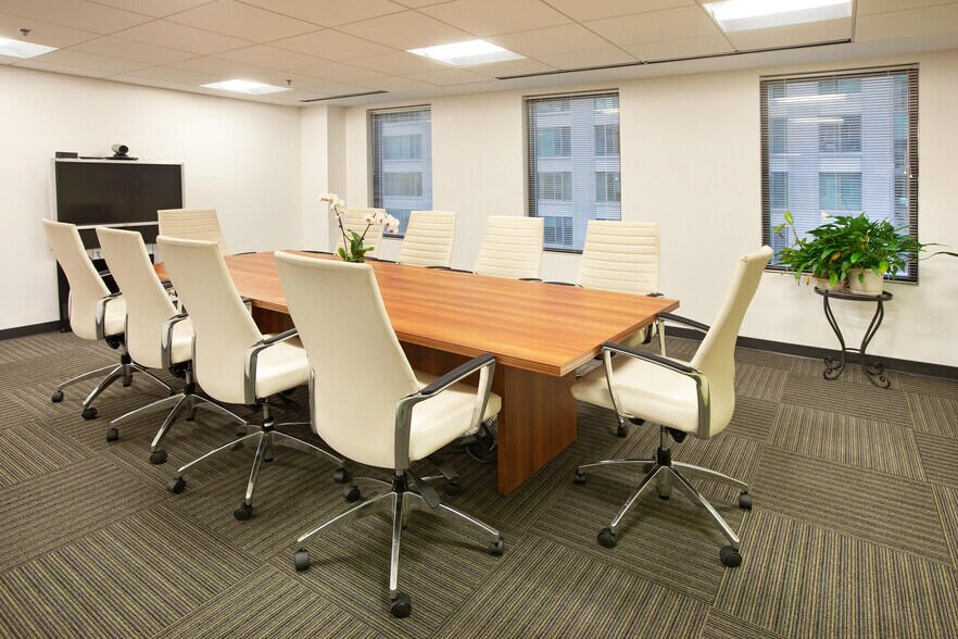 More Photos Of 801 N Capitol St NE, Washington Office For Sale