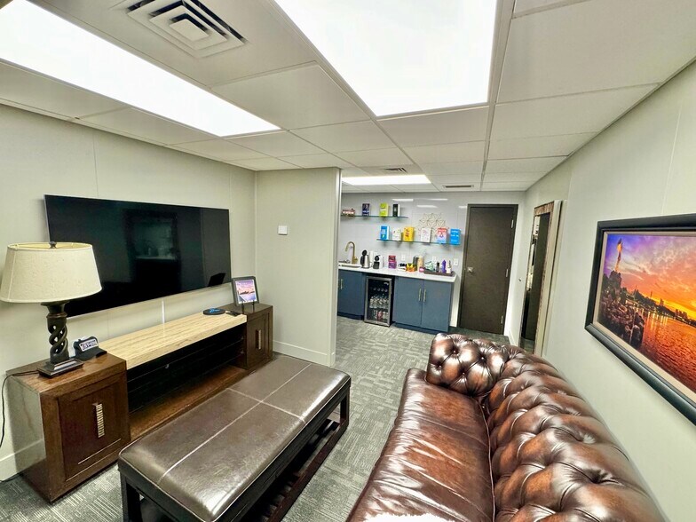 More Photos Of 1144 N St. Francis, Wichita Medical For Sale