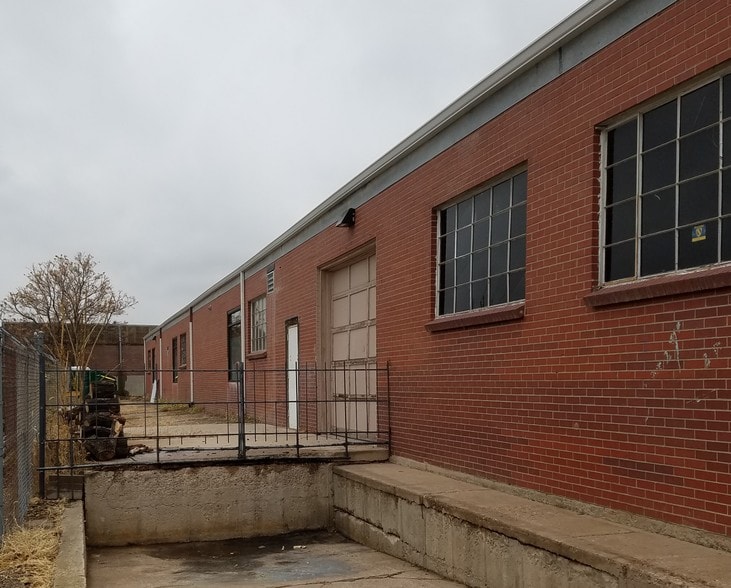 More Photos Of 3888-3890 Forest St, Denver Warehouse For Lease