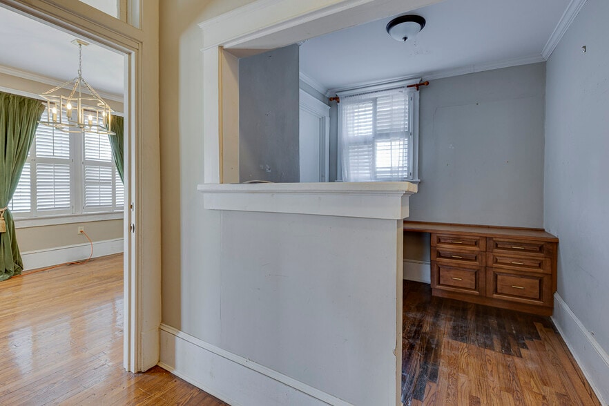 More Photos Of 906 Augusta St, Greenville Office For Sale