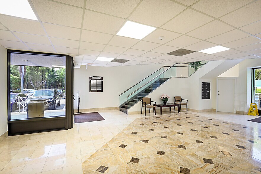 More Photos Of 2201 NW Corporate Blvd, Boca Raton Medical For Lease