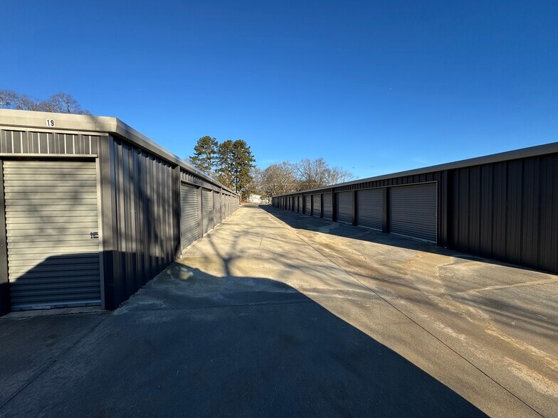 More Photos Of 8665 Maysville Rd, Maysville Self Storage For Sale