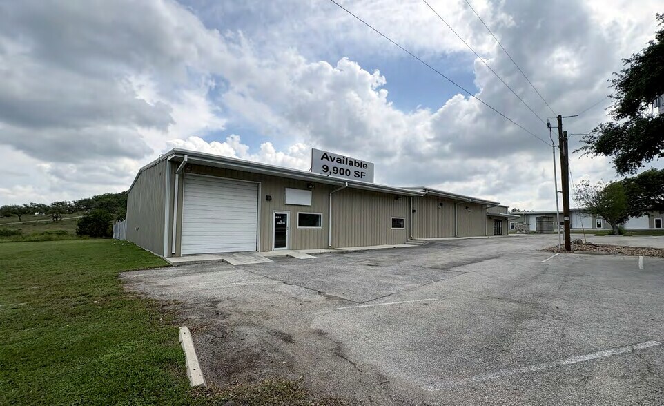 More Photos Of 635 State Highway 46 E, Boerne Service For Lease