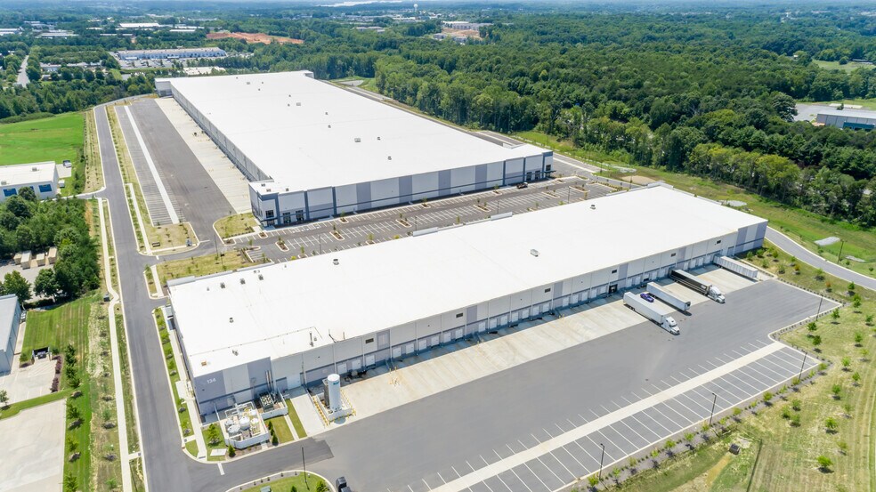 More Photos Of 142 Serviceberry Way, Mooresville Distribution For Lease