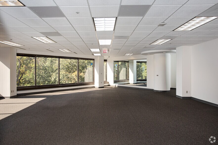 More Photos Of 7927 Jones Branch Dr, McLean Unknown For Lease